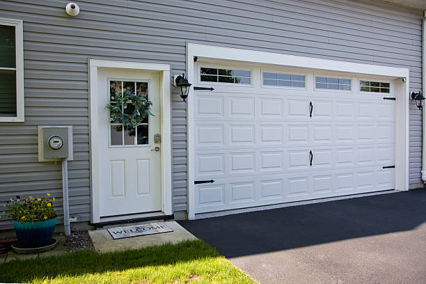 24/7 Emergency Garage Door Panel Replacement experts in Yale, OK